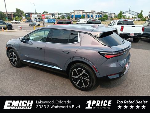 Used 2024 Chevrolet Equinox EV LT AWD/4WD image 3
