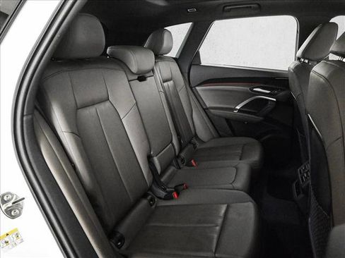 Certified 2025 Audi Q5 Premium w/ Convenience Package AWD/4WD image 21