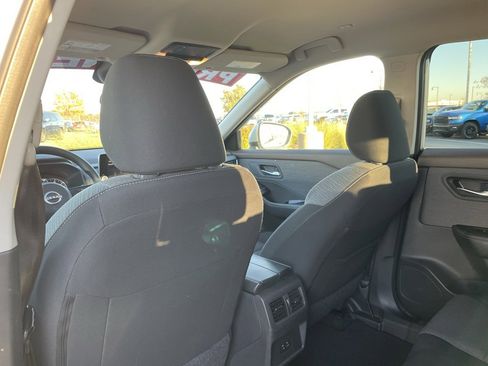 Used 2023 Nissan Rogue SV image 26