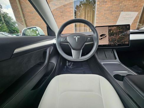 Used 2023 Tesla Model 3 Standard Range RWD image 4