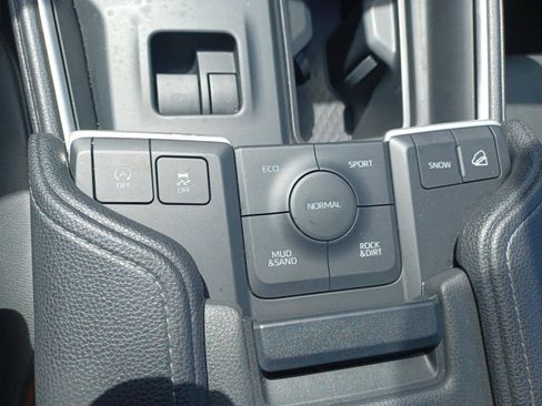 Used 2024 Toyota Grand Highlander XLE image 12