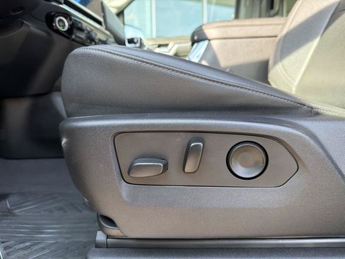 Used 2023 Chevrolet Silverado 1500 LTZ AWD/4WD image 17