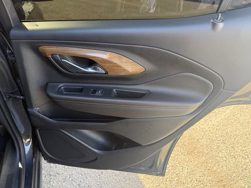 Used 2020 GMC Terrain SLE FWD image 17