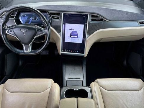 Used 2016 Tesla Model X 90D image 5