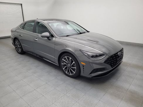 Used 2022 Hyundai Sonata Limited w/ Preferred Accessory Package FWD image 11
