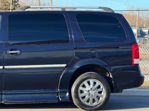 Used 2007 Buick Terraza CXL w/ Driver Confidence Package image 18