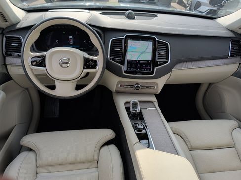 Certified 2024 Volvo XC90 B6 Ultimate AWD/4WD image 12