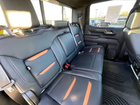 Used 2023 GMC Sierra 1500 AT4 w/ AT4 Premium Package image 15