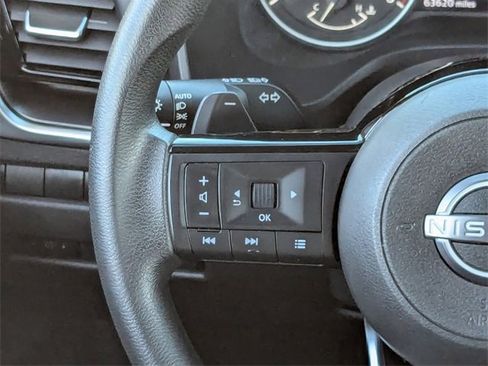 Used 2022 Nissan Rogue SV image 19