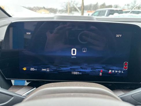 Used 2025 Chevrolet Tahoe LS image 19