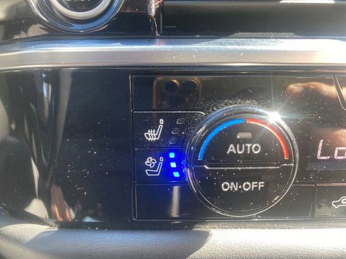 Used 2023 Nissan Pathfinder Platinum w/ Cargo Package image 26