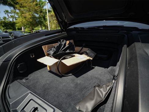 Used 2025 Cadillac Escalade IQ Sport 2 w/ LPO, ONYX Package image 20