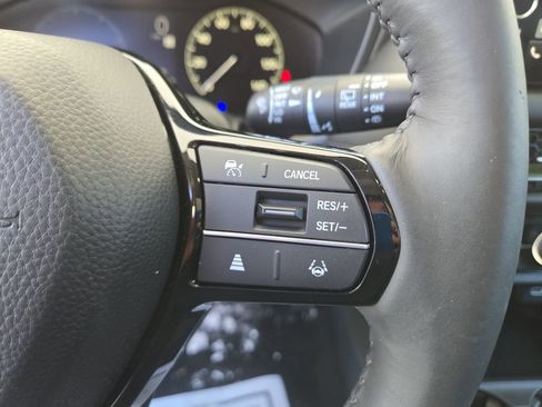 Used 2024 Honda HR-V EX-L image 18