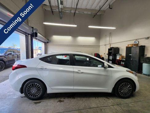 Used 2016 Hyundai Elantra SE FWD image 7