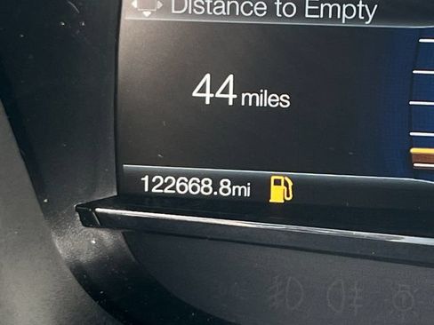 Used 2018 Ford Explorer XLT w/ Equipment Group 202A AWD/4WD image 21