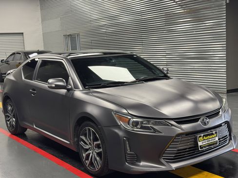 Used 2014 Scion tC image 5