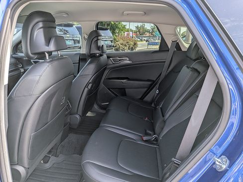 Used 2023 Kia Sportage EX FWD image 13