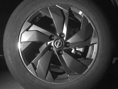 Used 2025 Nissan Rogue SV FWD image 13