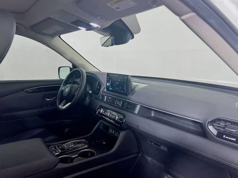 Used 2024 Honda Pilot Touring image 9