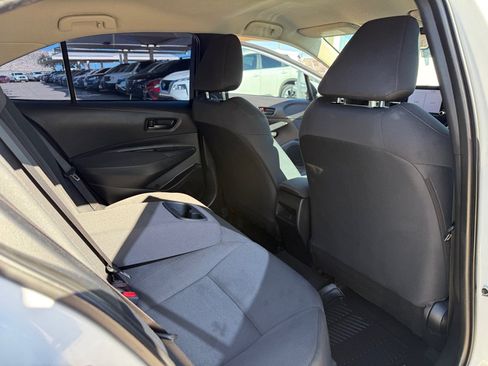 Used 2022 Toyota Corolla LE FWD image 17