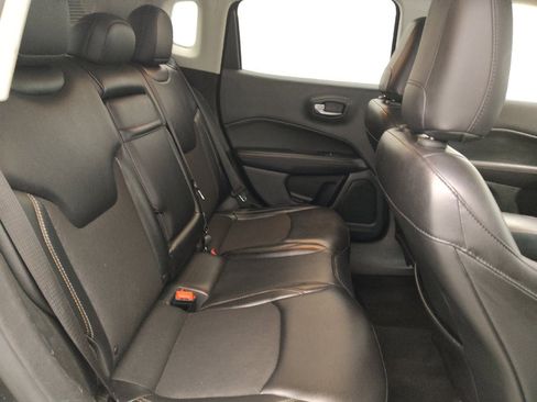 Used 2018 Jeep Compass Latitude w/ Popular Equipment Group AWD/4WD image 19