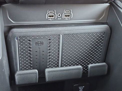 New 2026 RAM 1500 Laramie AWD/4WD image 17