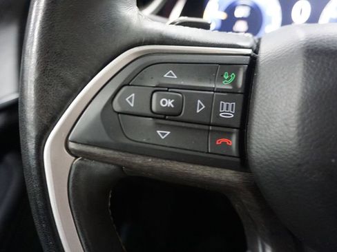 Used 2021 Jeep Grand Cherokee L Limited w/ Luxury Tech Group II image 8