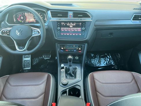 Used 2022 Volkswagen Tiguan SEL R-Line image 10