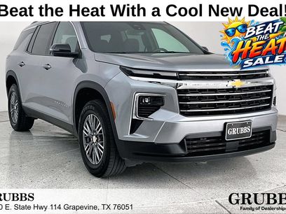 Used 2024 Chevrolet Traverse LT