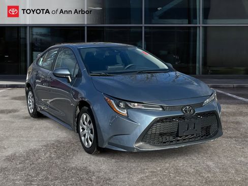 Used 2021 Toyota Corolla LE image 1