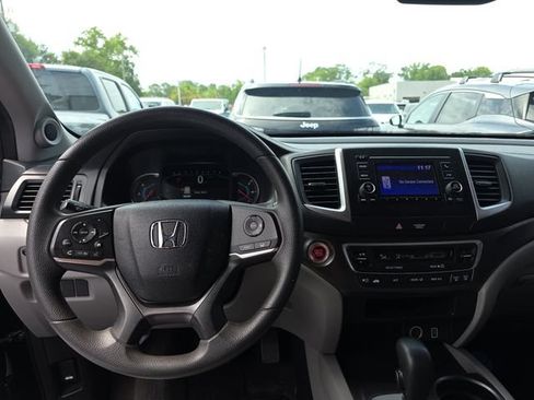 Used 2020 Honda Pilot LX image 13