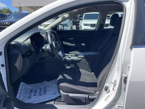 Used 2024 Nissan Sentra SV FWD image 25