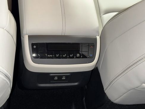 New 2026 Nissan Pathfinder SL image 21