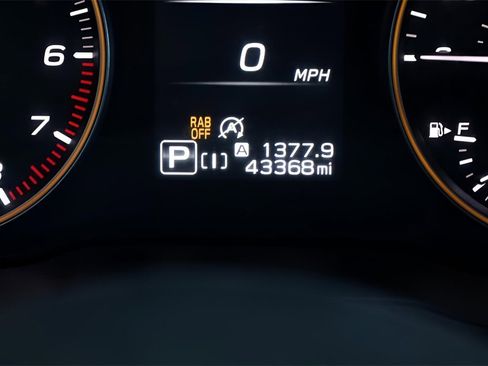 Used 2024 Subaru Crosstrek 2.5i Wilderness image 33