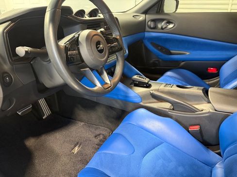 Used 2023 Nissan Z w/ Floor Mat Package (L93) RWD image 24