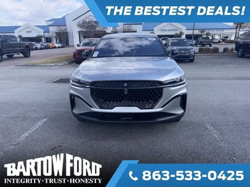 Used 2025 Lincoln Nautilus Premier w/ Jet Appearance Package image 2