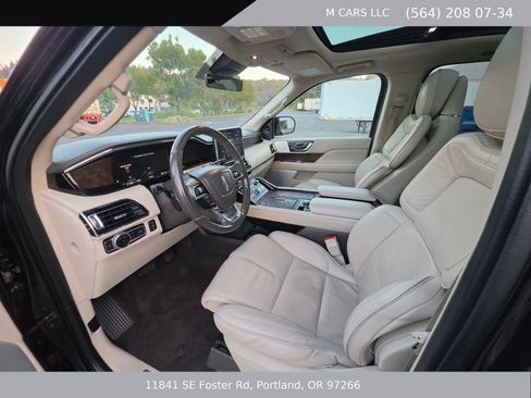 Used 2018 Lincoln Navigator L Reserve w/ Technology Package AWD/4WD image 10