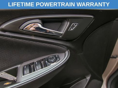 Used 2024 Chevrolet Malibu LT FWD image 16