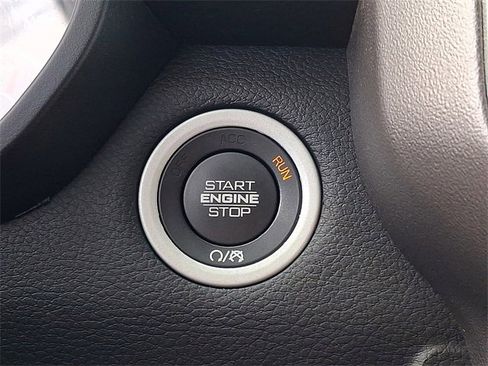 Used 2019 RAM 1500 Big Horn image 22