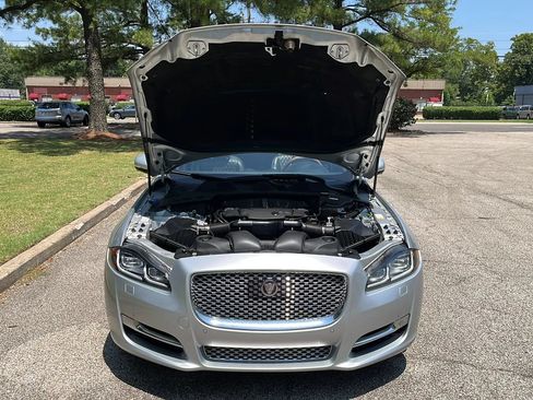 Used 2019 Jaguar XJ AWD image 31