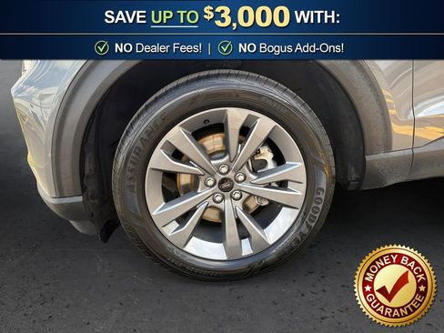 Used 2021 Ford Explorer XLT w/ Equipment Group 202A image 13