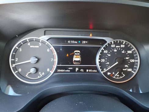 Used 2024 Nissan Rogue S image 12