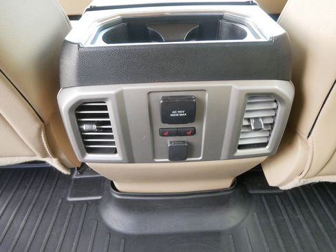 Used 2016 Ford F150 Lariat w/ Equipment Group 502A Luxury AWD/4WD image 20