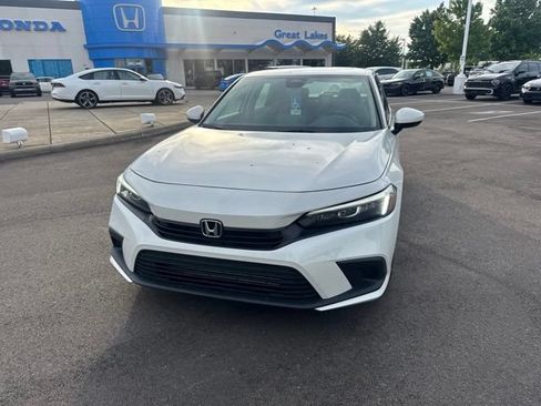 Used 2023 Honda Civic EX image 2