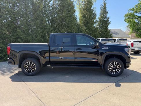 New 2026 GMC Sierra 1500 AT4 w/ AT4 Premium Package AWD/4WD image 32
