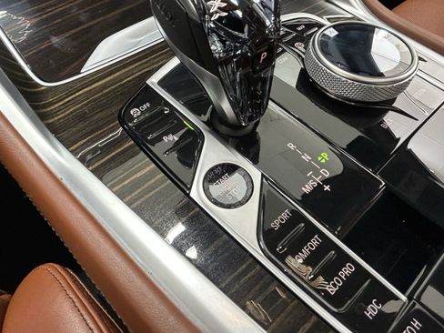 Used 2023 BMW X6 xDrive40i w/ Executive Package image 21