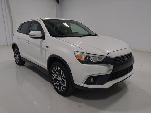 Used 2017 Mitsubishi Outlander Sport SE AWD/4WD image 13