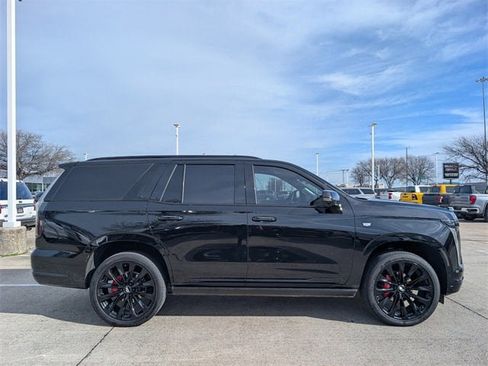 Used 2026 Cadillac Escalade Platinum Sport w/ LPO, ONYX Package image 3