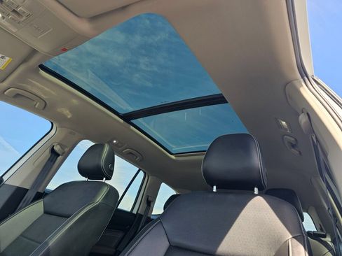 Certified 2023 Volkswagen Atlas SEL AWD/4WD image 28