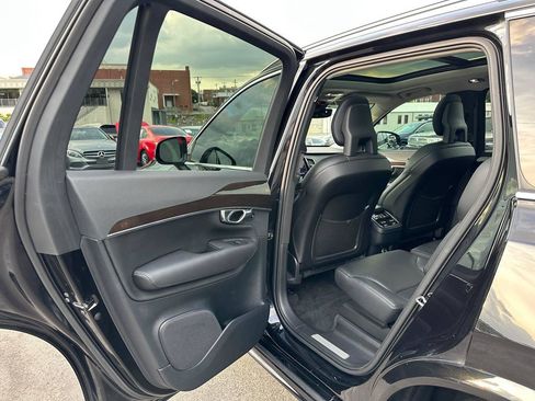 Used 2017 Volvo XC90 T6 Momentum w/ Vision Package AWD/4WD image 19